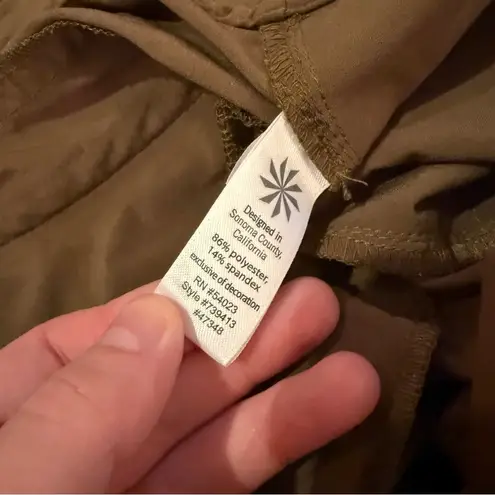 Athleta Kick It Cargo Olive Green Bermuda Drawstring Waist Shorts Sz XL