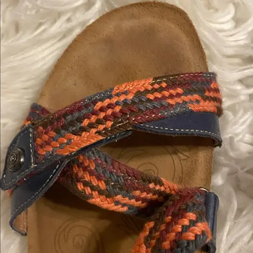 Taos Footwear Women's Multicolor Sandals size 39 USA 8.5 excellent condition Red