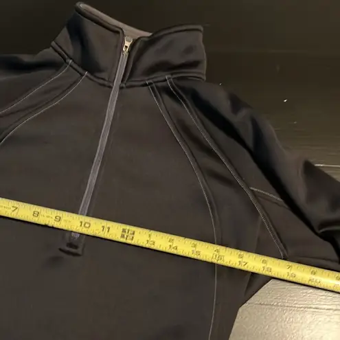 Under Armour  semi-fitted sweatshirt top