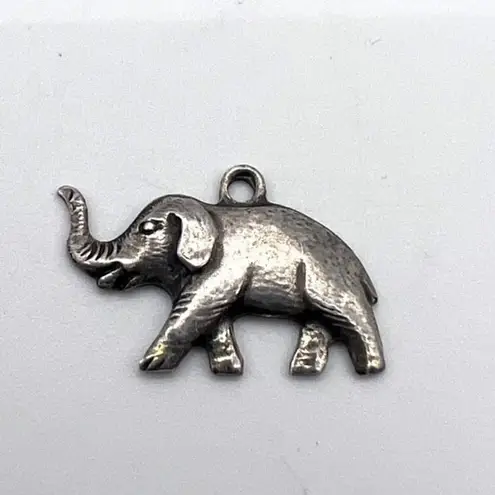 Vintage Women's Elephant Sterling Silver Trunk Up Silver Tone Necklace Pendant