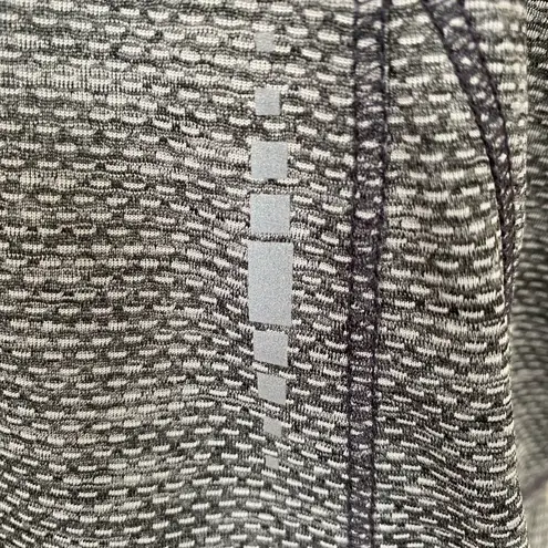 Avia women's XL gray heather stretchy pullover short sleeve crew neck t-shirt