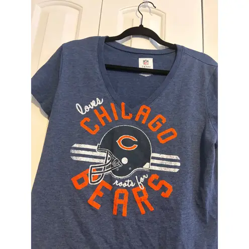 Team Apparel NFL Chicago Bears Women's V Neck T Shirt Large Blue Graphic Tee
