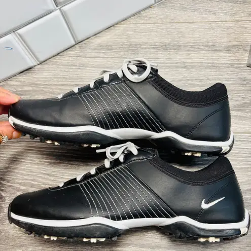 Nike  Women's Black Delight II Golf Shoes Spiked Leather White Stitching Size 9.5