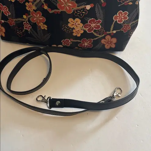 SIGNARE BRAND MULTICOLORED AND BLACK TAPESTRY HANDBAG BLACK ADJUSTABLE STRAP