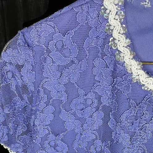 Jonden by Linda Leal periwinkle lace short sleeve top Size Small Purple