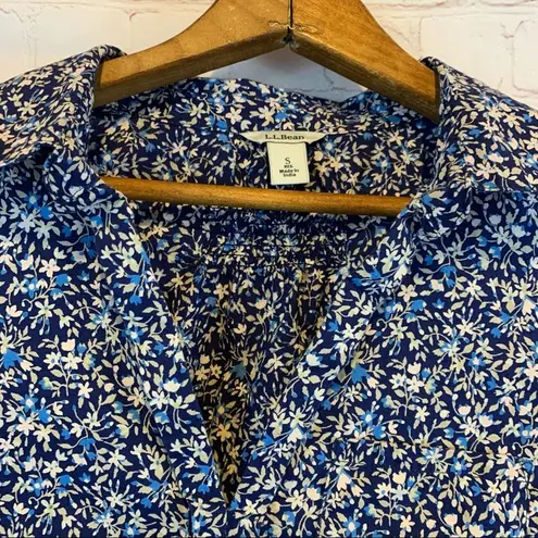 L.L.Bean  popover blouse blue tan floral roll sleeve Size Small