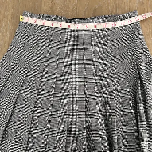 Brandy Melville Schoolgirl Grey Plaid Pleated Mini Skirt