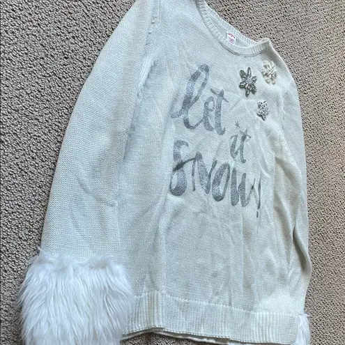 Holiday Time White Sweater with Faux Fur