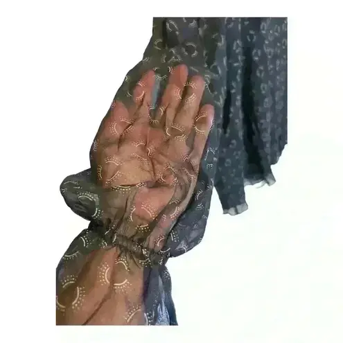 Maggie Barnes blouse Black golden Printed V-Neck sheer long sleeves sleeves