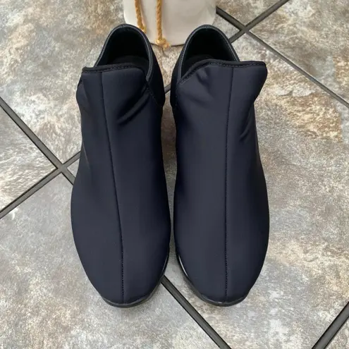 iRi WES I Neoprene Low Top Platform Sneaker EU Size EU 37 US 7 Black Red White