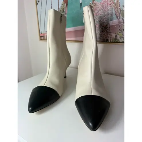 Adrienne Vittadini Cream Black Pointed Toe Leather Ankle Booties 2.5" Heel 11