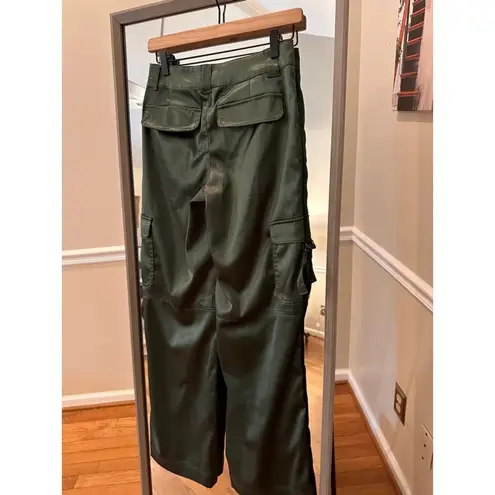 Women's Love On Fire Cargo Pants Size S Green