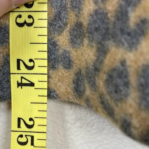 Nine Britton Fuzzy Animal Print Pullover Top Size XS (P15)