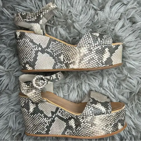 Dolce Vita snake print platform wedge sandals women’s shoe size 9