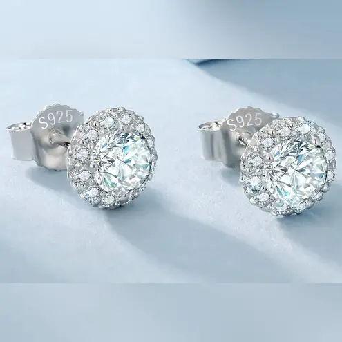 .5C D Color VVSI Moissanite Stud Earrings 925 Sterling Silver White Gold Plated.