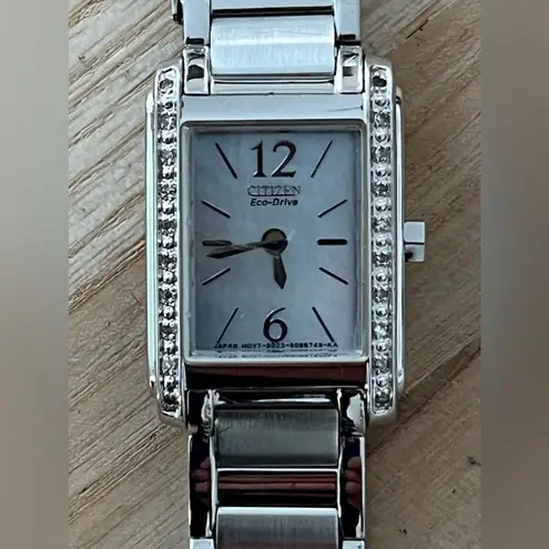 Citizen Eco-Drive Diamonds Solar Ladies Watch Pearl Dial Stainless Bracelet