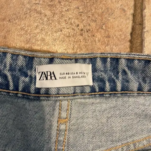 ZARA  high rise distressed denim shorts