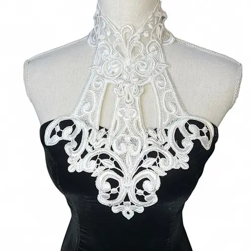 Jessica McClintock Vintage 90s black velvet and lace forms gown prom dress