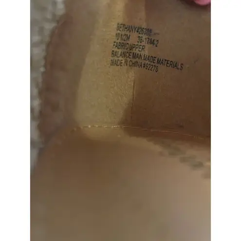 Comfortview WOMENS THE BETHANY FLAT BY KHAKI METALLIC SIZE 10.5