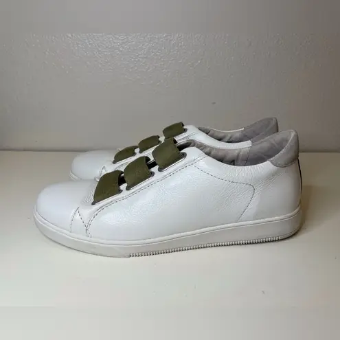 Blackstone Women’s Low Sneakers 3 Strap White Lizard Size 11