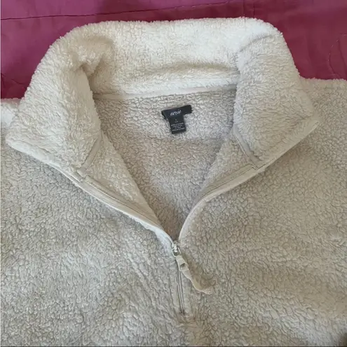 Aerie  white furry quarter zip fuzzy fur