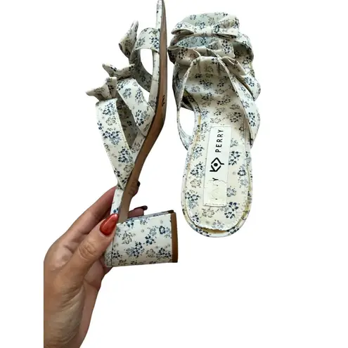Katy Perry Blue White Floral Tooliped Bows Sandals Heels Size 9