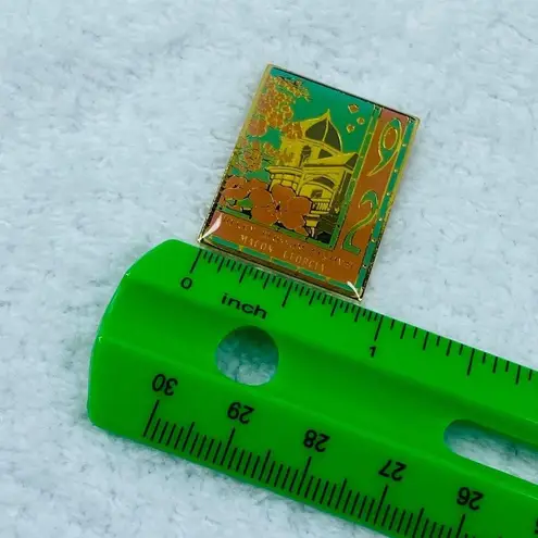 Cherry Blossom Festival 1992 Macon Georgia Vintage Tie Tack Lapel Pin Brooch