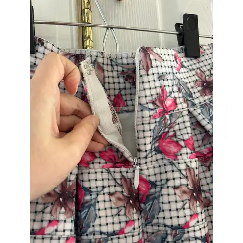 Gracia Thick A-Line White Basketweave & Pink Floral Mini Skirt