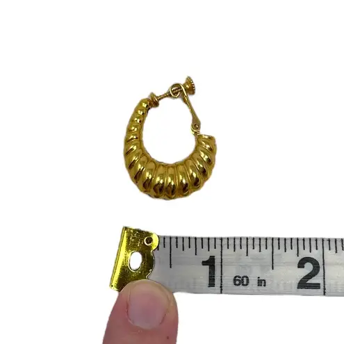 Vintage Signed NAPIER Gold Tone Hoops Metal Screw Back Earrings Classic Retro