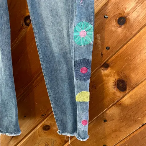 Coco + Carmen OMG Skinny Capri Jeans with Floral Side Embroidery
