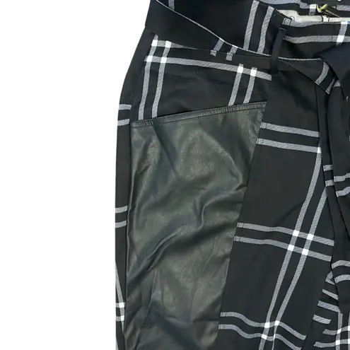 Like an angel Crop Pant 3X NWT Black Plaid Belted Faux Leather Insert Ankle Ties