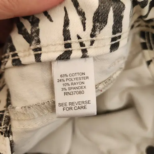 C Est. 1946 Denim Skinny Cropped Pants Capri Zebra Print Womens Contemporary 14