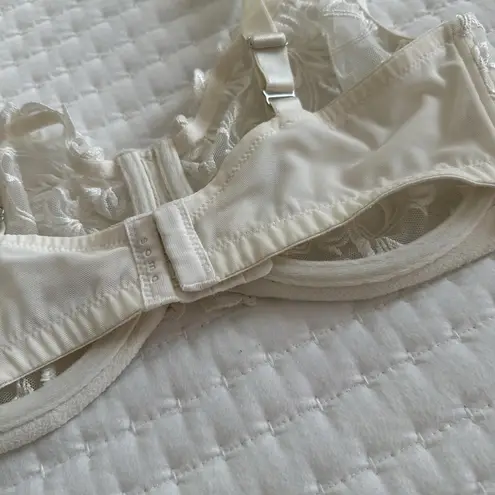 Soma Ivory Embroidery Lace & Mesh Semi Sheer Unlined Bra 36D Underwire Size undefined