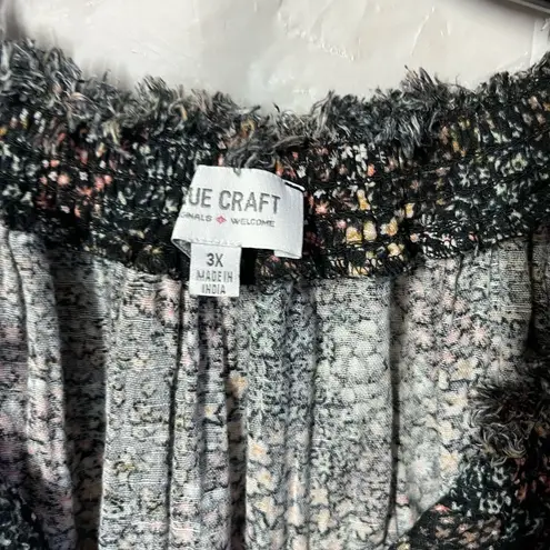 True Craft  flutter sleeve raw hem blouse 3X