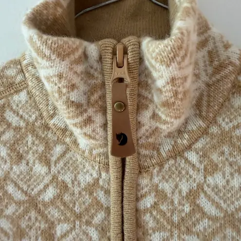 Fjallraven Snow Cardigan W in Dune Beige Yellow Size XS Wool Full Zip