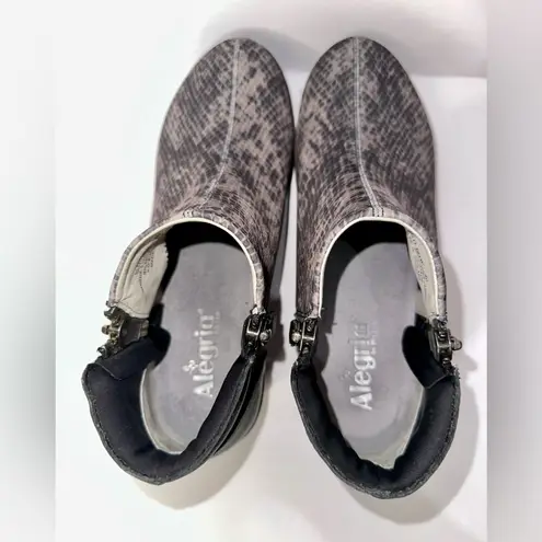 Alegria EUC Sloan snake bootie - EU 40