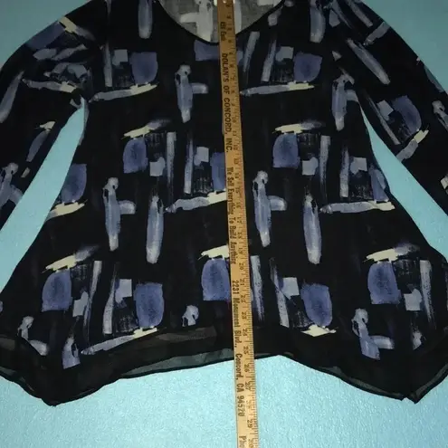 Avenue v-neck long sleeve blouse handkerchief bottom periwinkle black size 14