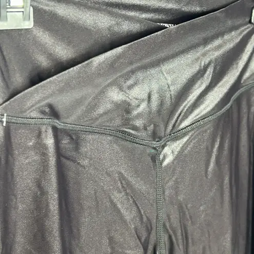 We Wore What Active Splice Leggings Cire Black NWT Size Medium Shiny Athletic Fit