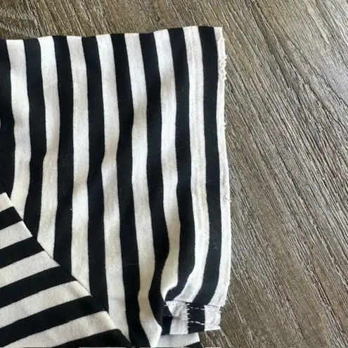 AMO Seaton Stripe Twist Tee Medium Black and White w/ Distressing