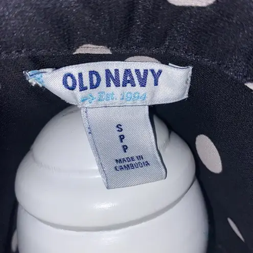 Old Navy  Sheet Collared Top