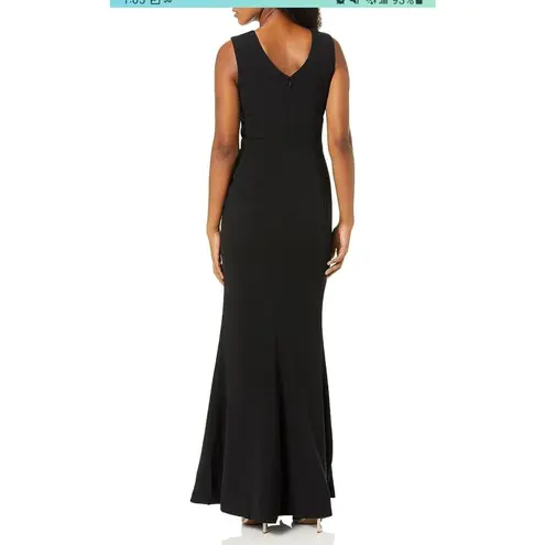 Dress the Population NWT  Sandra Plunge Crepe Trumpet Gown Black Size XL