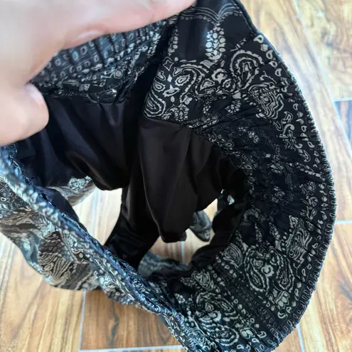 Free People Movement The Way Home Short Bandana Paisley Print Black and White Size M