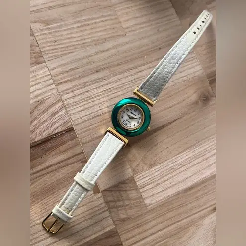 Majestron Vintage Set Collection Ladies Watch Interchangeable Bezel and Straps White