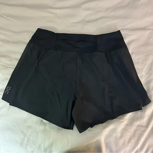 on cloud Women’s Black Medium Running Shorts Double Layered