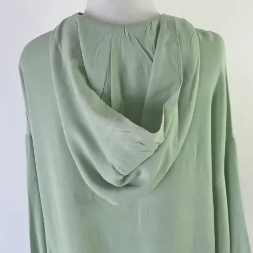 Lumière New V-Neck Hooded Top Drawstring Hem Woven Hoodie Sage