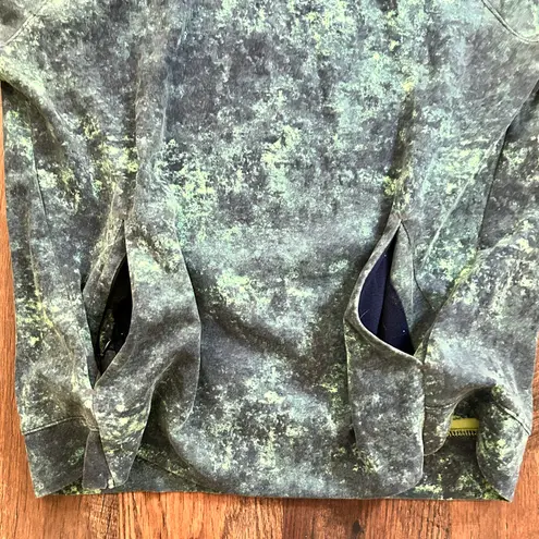 Old Navy Active pullover hoodie, size L