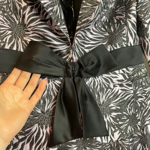 Don Caster Black & White Floral Silk Office Set Blazer & Skirt SET Size 6