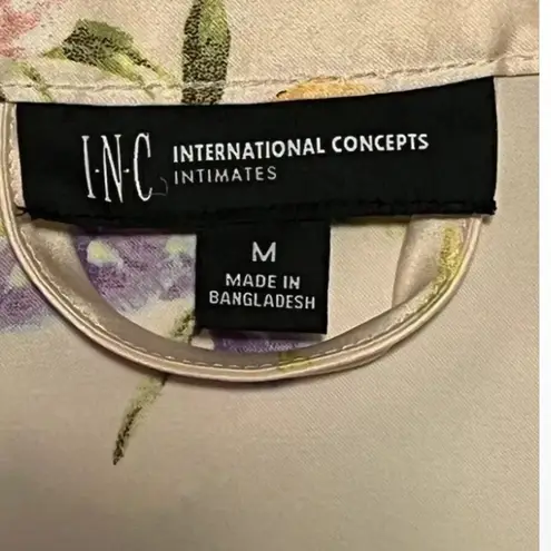 NWT INC Pink Butterfly Floral Lace Trim Wrap Robe Medium