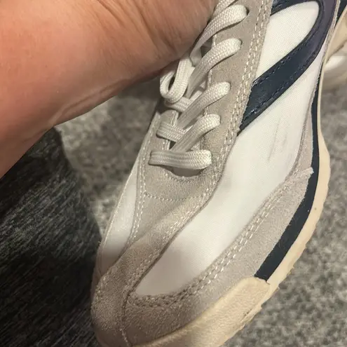 Tretorn Women’s Rawlings White Navy Blue Tennis Shoes Retro Sneakers Size 8 EUC - Image 2