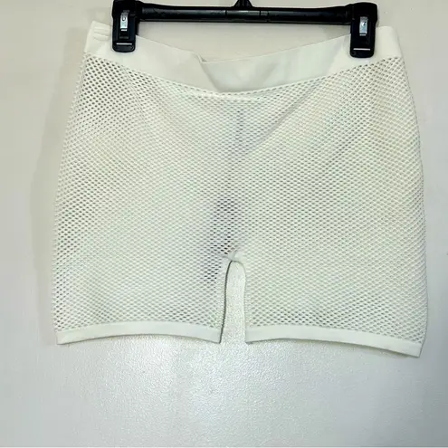 SKIMS  NWT Perforated seamless shorties in Marble (Winter White)-  Size 3XL